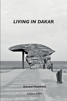 Paperback Living in Dakar Book