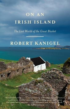 Paperback On an Irish Island: The Lost World of the Great Blasket Book