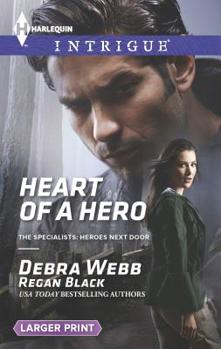 Mass Market Paperback Heart of a Hero [Large Print] Book