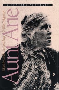 Paperback Aunt Arie: A Foxfire Portrait Book