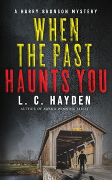 Paperback When the Past Haunts You [Large Print] Book