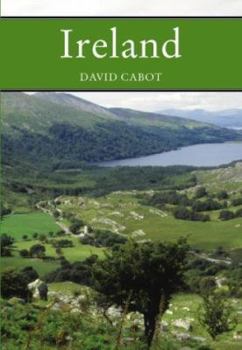 Paperback Ireland: The New Naturalist Book