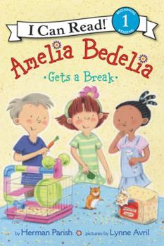 Paperback Amelia Bedelia Gets a Break Book