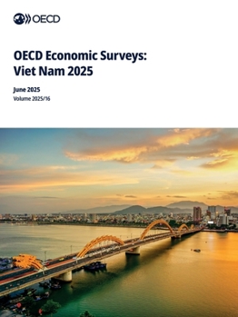 Paperback OECD Economic Surveys: Viet Nam 2025 Book