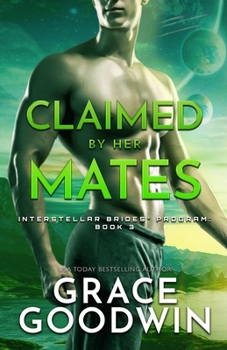 Paperback Claimed by Her Mates: Large Print [Large Print] Book