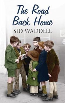 Hardcover The Road Back Home [Large Print] Book