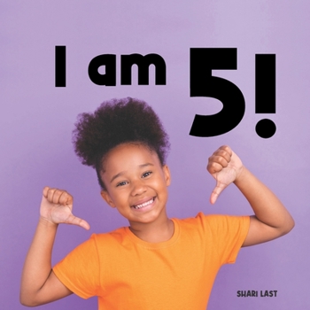 Paperback I Am 5!: Meet lots of different 5-year-old children Book