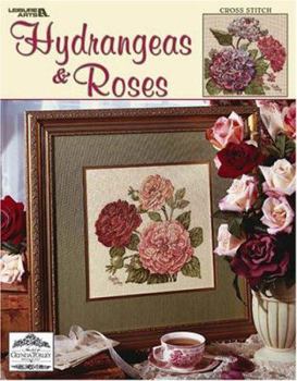Paperback Hydrangeas & Roses: Cross Stitch Book