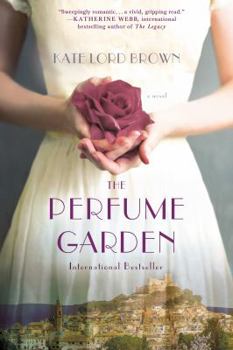 Paperback The Perfume Garden Book