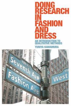 Paperback Doing Research in Fashion and Dress Book