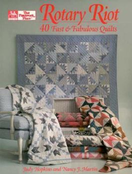 Paperback Rotary Riot: 40 Fast and Fabulous Quilts Book