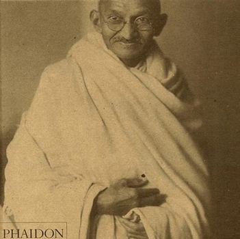 Hardcover Gandhi: A Photo Biography Book