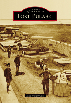 Paperback Fort Pulaski Book