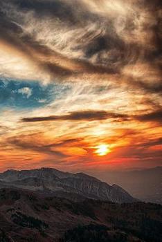 UTAH SUN: There's not a lot of things in nature more awe-inspiring than the sight of the sun meeting the horizon.