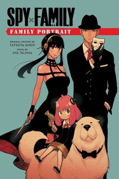 Paperback Spy X Family: Family Portrait Book