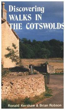Paperback Discovering Walks in the Cotswolds Book