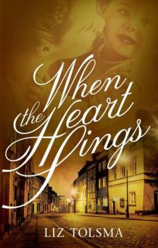 Library Binding When the Heart Sings [Large Print] Book