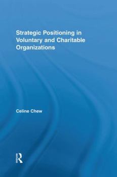 Paperback Strategic Positioning in Voluntary and Charitable Organizations Book