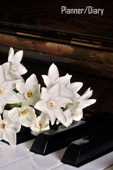 Paperback Planner/Diary: Undated Weekly Planner - Gift for Pianist Book