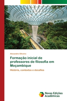 Paperback Formação inicial de professores de filosofia em Moçambique [Portuguese] Book