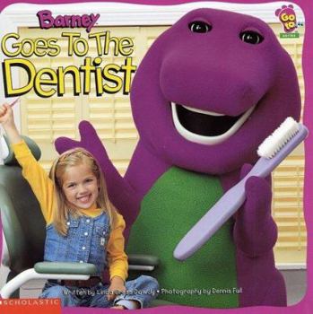 Paperback Barney Goes to the Dentist Book