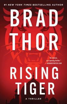 Paperback Rising Tiger: A Thriller Book