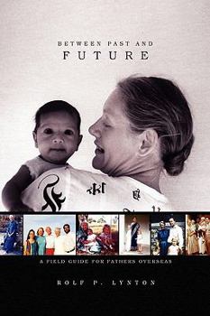 Paperback Between Past and Future Book