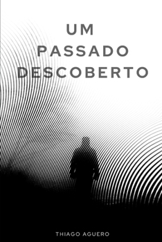 Paperback Um Passado Descoberto [Portuguese] Book