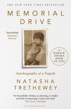 Paperback Memorial Drive: A Daughter's Memoir (International Edition) Book