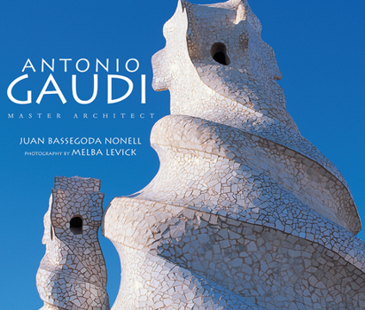 Hardcover Antonio Gaudí: Master Architect Book