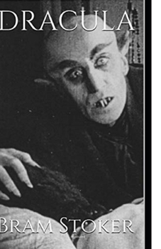 Paperback Dracula Illustrated Book