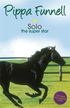 Paperback Solo: The Super Star. Pippa Funnell Book