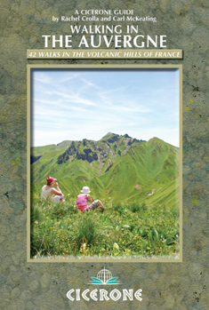 Paperback Walking in the Auvergne Book