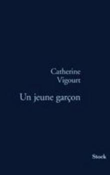 Paperback Un jeune garçon [French] Book