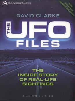 Paperback The UFO Files: The Inside Story of Real-Life Sightings Book