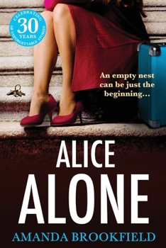 Paperback Alice Alone [Large Print] Book