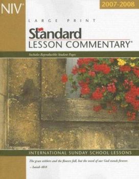 Paperback Standard Lesson Commentary: NIV [Large Print] Book