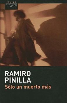 Paperback Solo un Muerto Mas [Spanish] Book