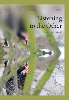 Paperback Listening to the Other Book