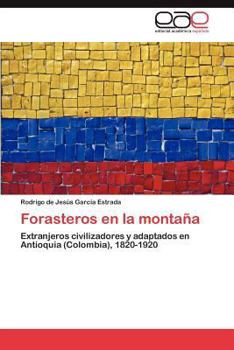 Paperback Forasteros en la montaña [Spanish] Book