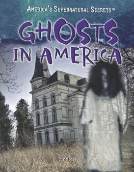 Paperback Ghosts in America Book