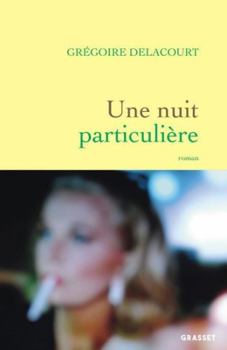 Paperback Une nuit particulière [French] Book