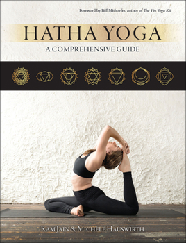Paperback Hatha Yoga: A Comprehensive Guide Book