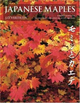 Hardcover Japanese Maples: Momiji and Kaede Book