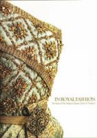 In Royal Fashion: The Style of Her Majesty Queen of Thailand 6169137908 Book Cover