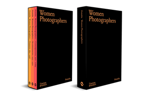 Women Photographers (Photofile Slipcased set) /anglais 0500411182 Book Cover
