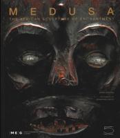 Medusa: The African Sculpture of Enchantment 8874394691 Book Cover