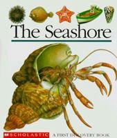 The Seashore (First Discovery Books) 0590203037 Book Cover