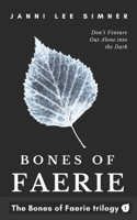 Bones of Faerie 0375845631 Book Cover