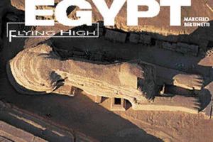 Egypt (Flying High) 8854400041 Book Cover